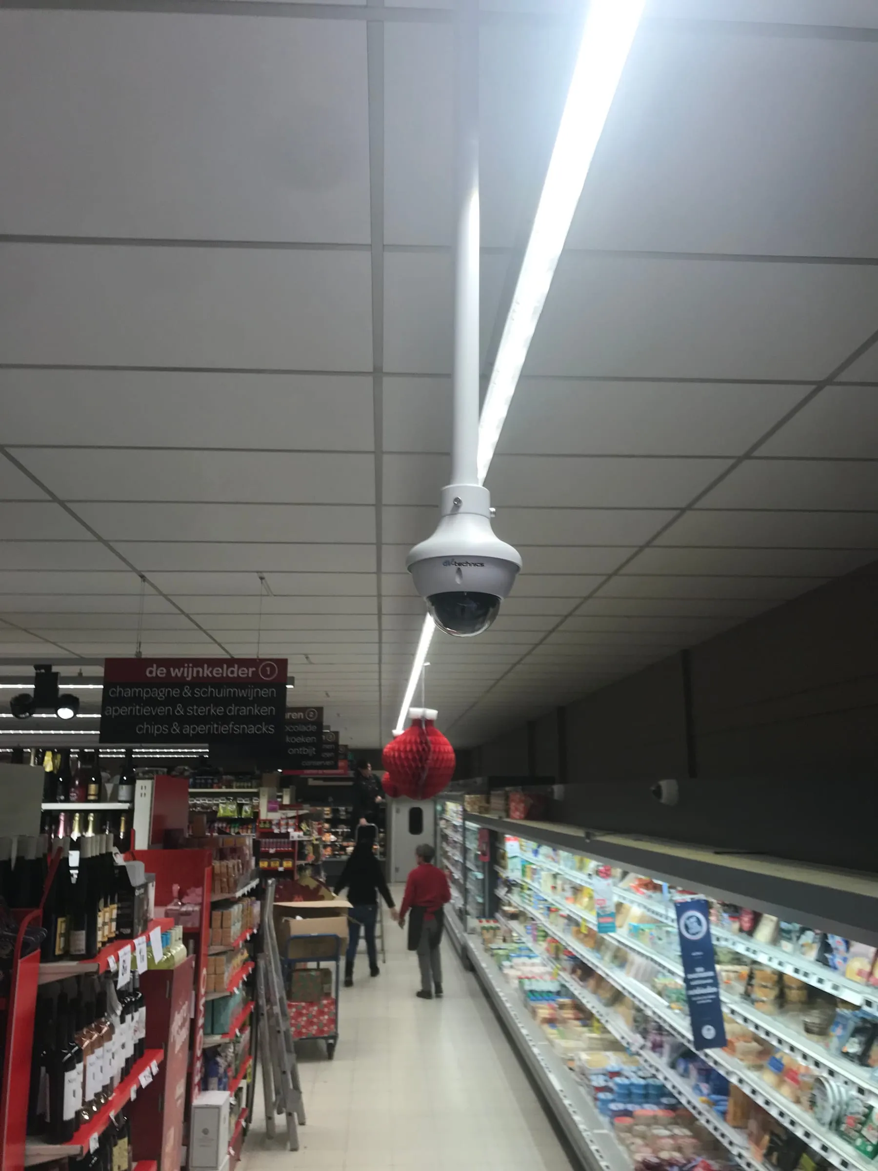 Camerabewaking in een supermarkt in Evergem, geplaatst door dV Security, foto 2 van 2